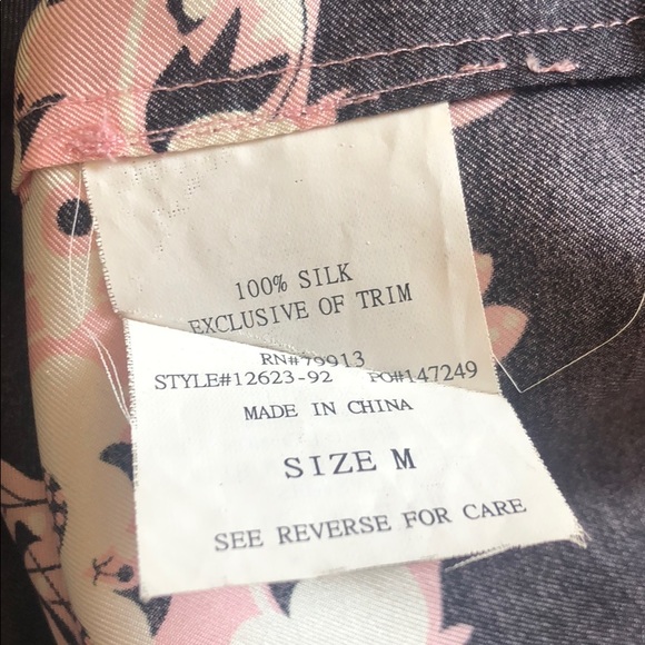 Gorgeous silk maternity top - Picture 8 of 15